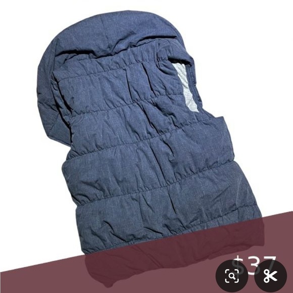 Bench Puffer Vest with Packable Hood XS - Picture 2 of 12